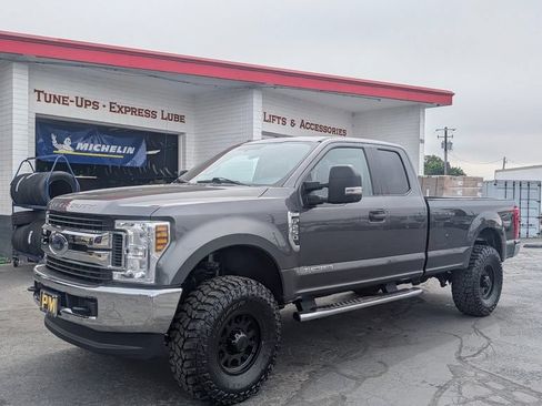 Used 2019 Ford F250 XLT AWD/4WD image 1