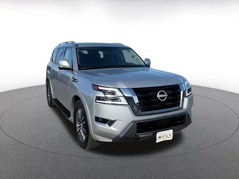 Used 2024 Nissan Armada SL RWD image 3