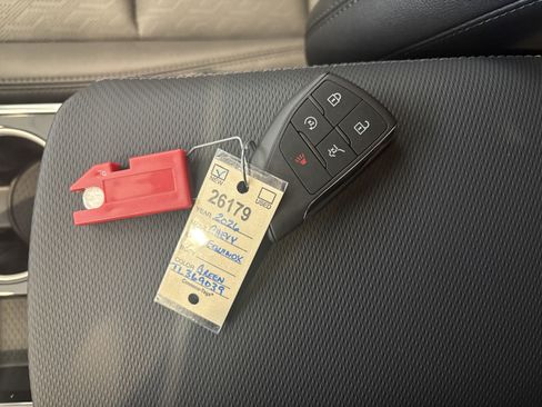 New 2026 Chevrolet Equinox LT w/ Convenience Package II image 24