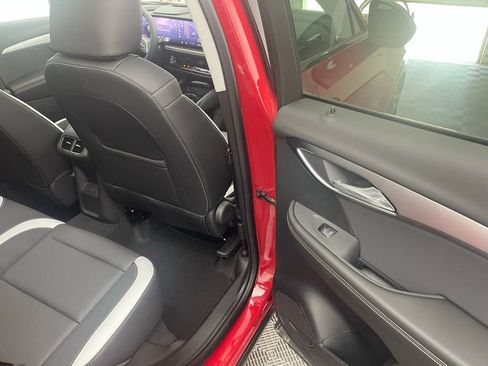 New 2025 Buick Envision Sport Touring image 32