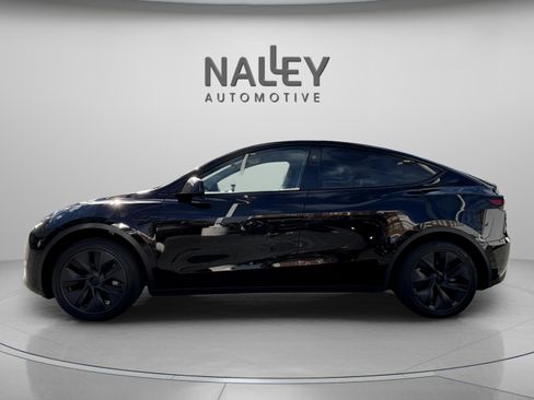 Used 2024 Tesla Model Y Long Range image 3