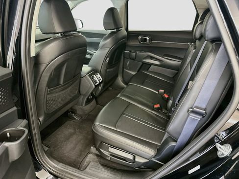 Used 2024 Kia Sorento S AWD/4WD image 29