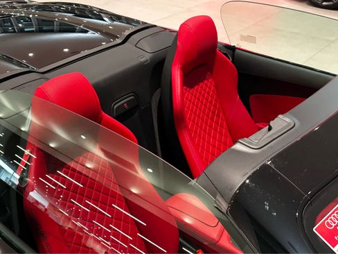 Certified 2023 Audi R8 V10 performance image 32