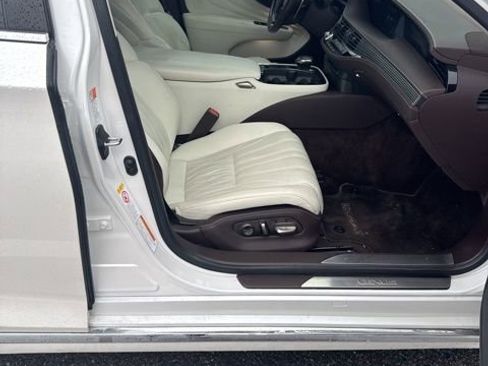 Used 2018 Lexus LS 500 RWD image 3