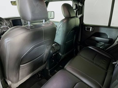 Used 2021 Jeep Wrangler Unlimited Sahara w/ Dual Top Group AWD/4WD image 32