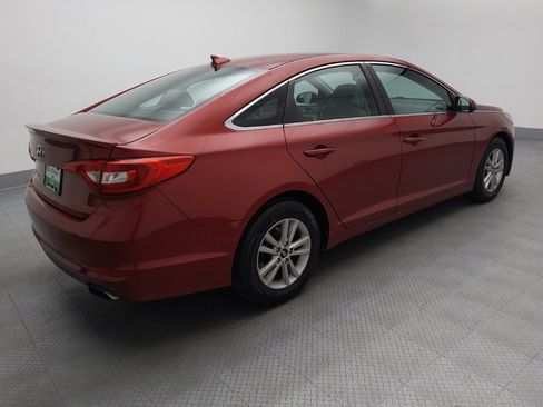 Used 2015 Hyundai Sonata SE w/ Option Group 09 FWD image 10