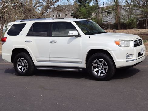 Used 2011 Toyota 4Runner SR5 image 2