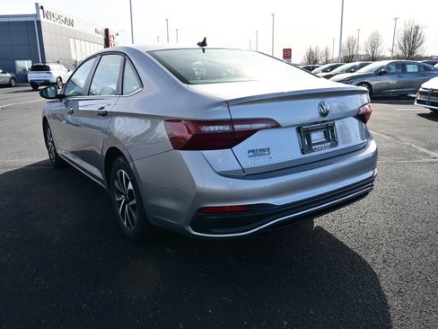 Used 2024 Volkswagen Jetta S image 8