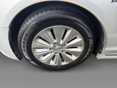 Used 2016 Hyundai Sonata SE image 9