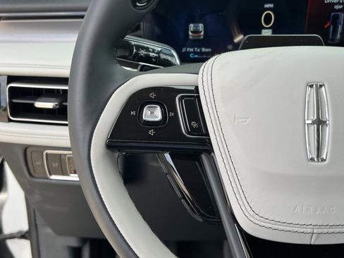 New 2026 Lincoln Aviator 2WD image 11