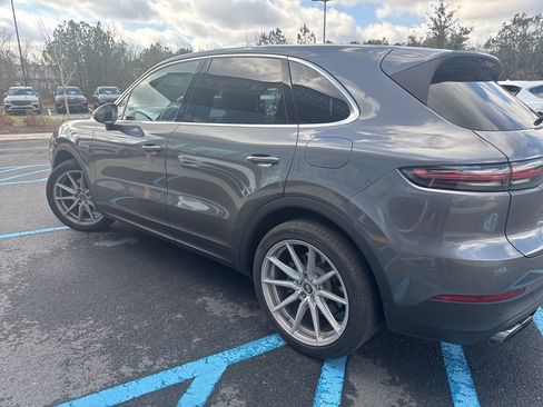 Used 2021 Porsche Cayenne E-Hybrid image 5