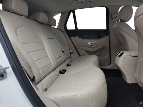 Used 2022 Mercedes-Benz GLC 300 4MATIC image 27