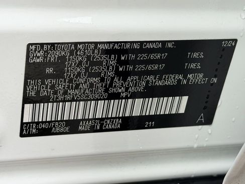 Used 2025 Toyota RAV4 LE FWD image 30