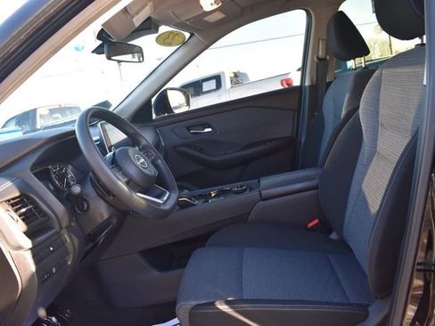 Used 2023 Nissan Rogue SV image 24