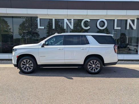 Used 2021 Chevrolet Tahoe LT w/ LT Signature Plus Package RWD image 3