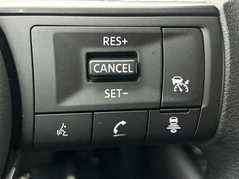 Used 2025 Nissan Kicks SV image 18