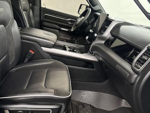 Used 2025 RAM 1500 Laramie w/ Night Edition AWD/4WD image 40