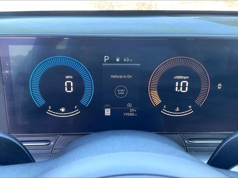 Used 2024 Hyundai Kona SE FWD image 15