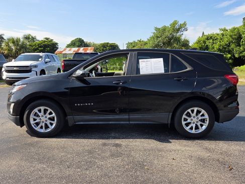 Certified 2020 Chevrolet Equinox LS FWD image 2