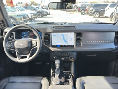 New 2025 Ford Bronco Badlands image 35