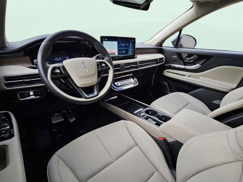 New 2026 Lincoln Corsair Reserve image 16