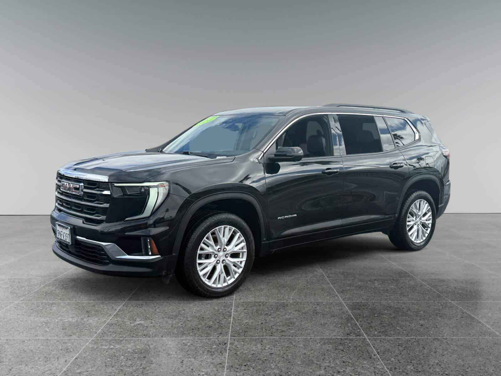 Used 2024 GMC Acadia Elevation FWD image 1