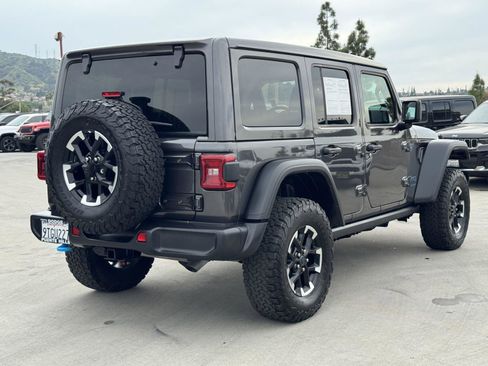 Used 2025 Jeep Wrangler Unlimited Rubicon 4xe w/ Convenience Group image 7