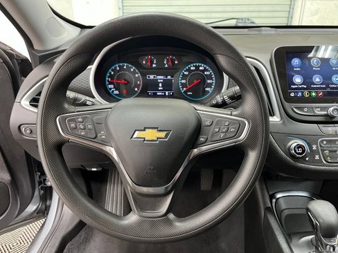 Used 2025 Chevrolet Malibu LT FWD image 21