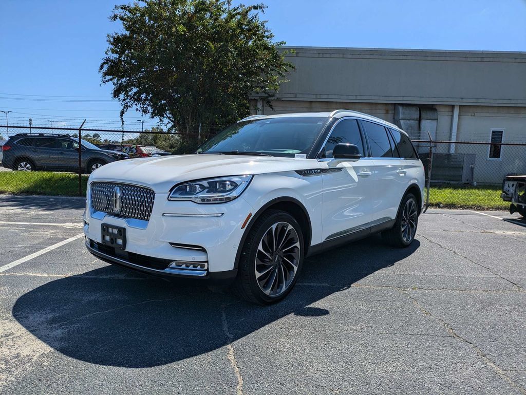 Used 2021 Lincoln Aviator Reserve w/ Equipment Group 201A AWD/4WD image 8