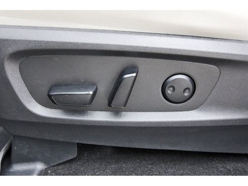 Used 2023 Nissan Pathfinder SL image 31