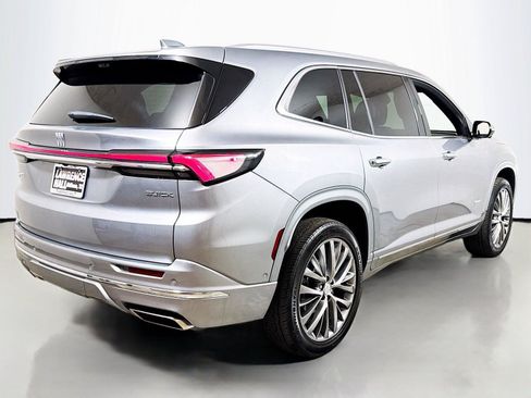 Used 2025 Buick Enclave Avenir w/ Super Cruise Package AWD/4WD image 4