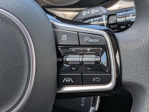 Used 2023 Kia Sorento LX FWD image 20