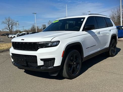 Used 2023 Jeep Grand Cherokee L Altitude image 5