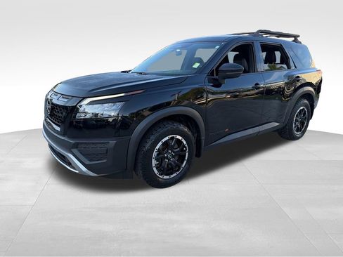 Used 2023 Nissan Pathfinder Rock Creek AWD/4WD image 3