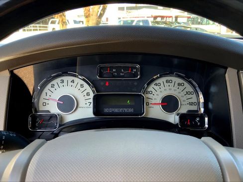 Used 2013 Ford Expedition EL Limited image 24