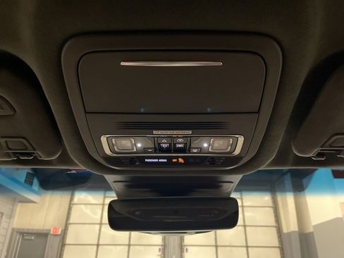 Used 2024 Lincoln Nautilus Black Label w/ Jet Appearance Package (87T) image 28