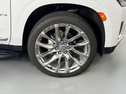Used 2024 GMC Yukon XL SLT w/ SLT Luxury Package AWD/4WD image 39
