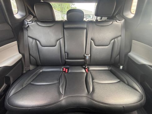 Used 2025 Jeep Compass Limited AWD/4WD image 37