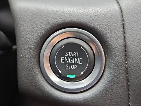 Used 2024 Chevrolet Tahoe LT w/ LT Signature Package RWD image 18