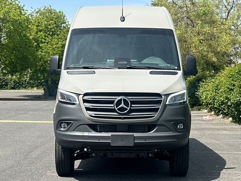 New 2025 Mercedes-Benz Sprinter 2500 image 5