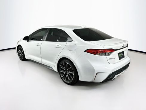 Used 2020 Toyota Corolla SE w/ SE Premium Package FWD image 5