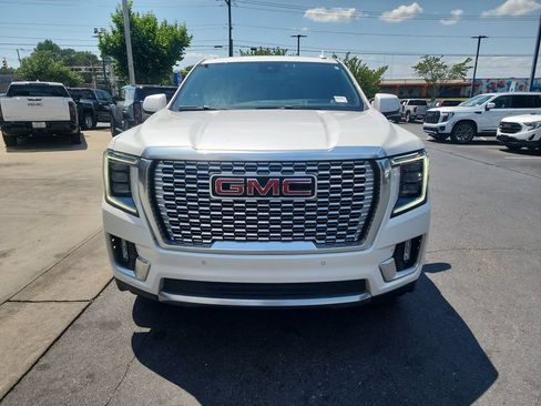 Certified 2023 GMC Yukon XL Denali AWD/4WD image 3