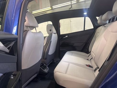 Certified 2022 Volkswagen ID.4 Pro S image 18