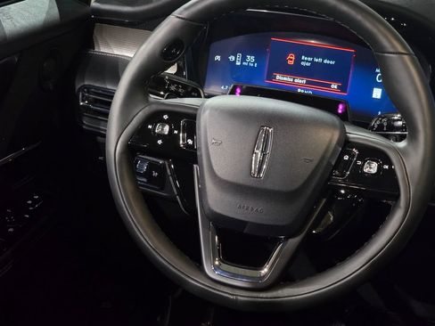 New 2026 Lincoln Corsair Reserve image 23