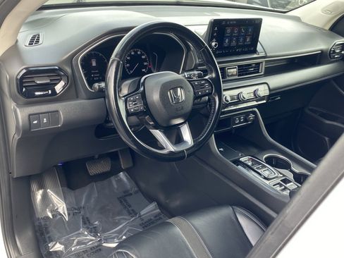 Certified 2023 Honda Pilot Touring image 15