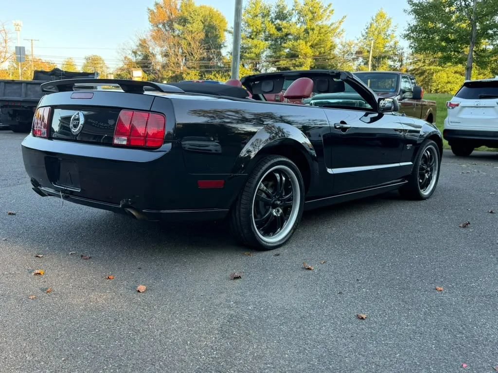 Used 2006 Ford Mustang GT Premium RWD image 13