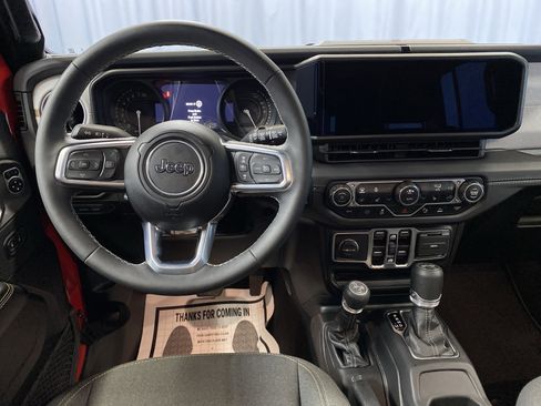 Certified 2025 Jeep Wrangler Sahara w/ Safety Group image 30