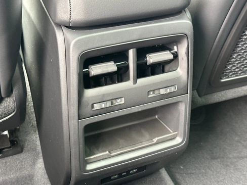 New 2026 Porsche Macan Electric RWD image 14