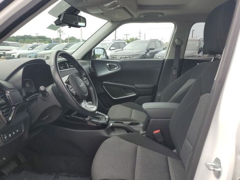 Used 2024 Kia Soul EX FWD image 18