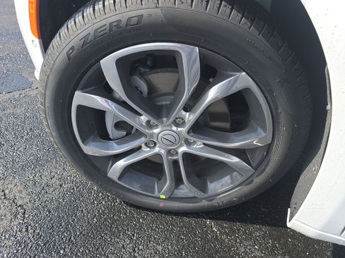 New 2026 Chrysler Pacifica Pinnacle image 12